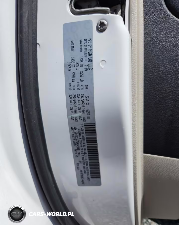 2019 Chrysler Pacifica Limited VIN:2C4RC1GG3KR745888 - 14