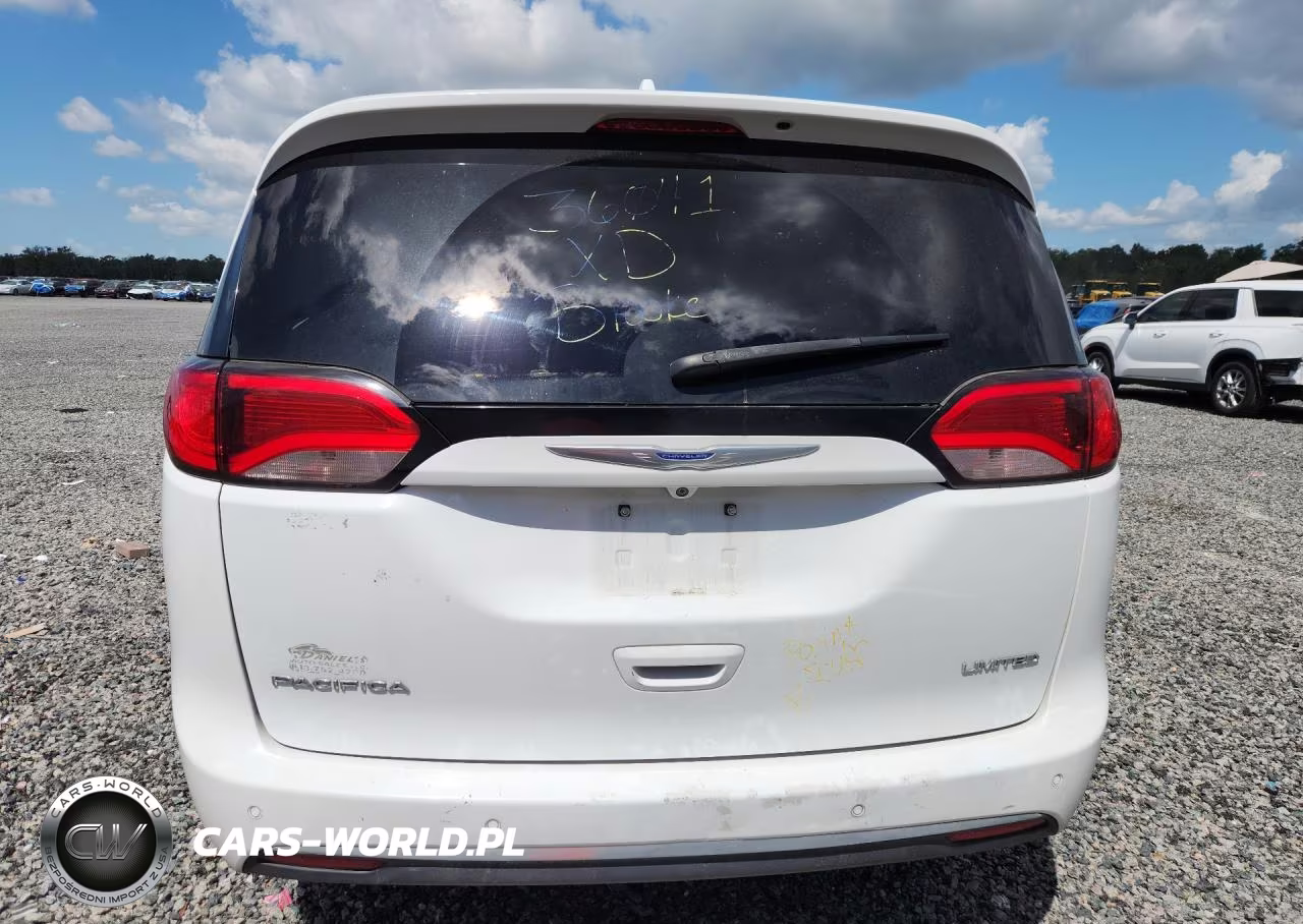 2019 Chrysler Pacifica Limited VIN:2C4RC1GG3KR745888 - 6