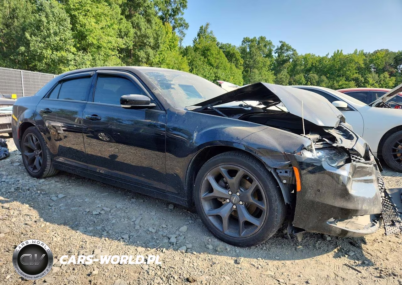 2021 Chrysler 300 S VIN:2C3CCABG2MH524003 - 4