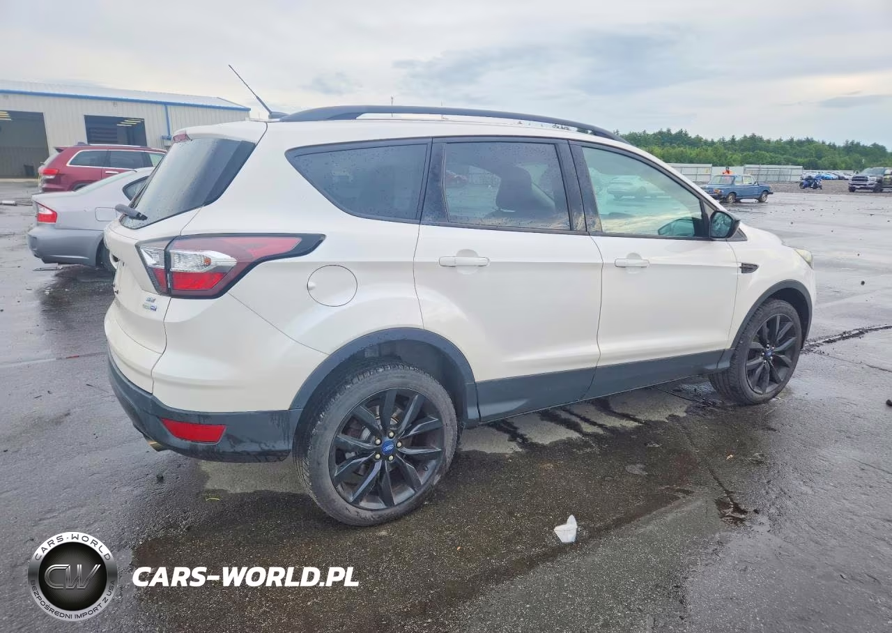 2018 Ford Escape Se VIN:1FMCU9GD4JUD53197 - 3