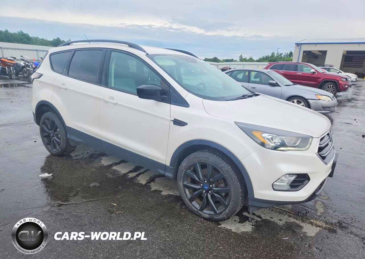2018 Ford Escape Se VIN:1FMCU9GD4JUD53197 - 4