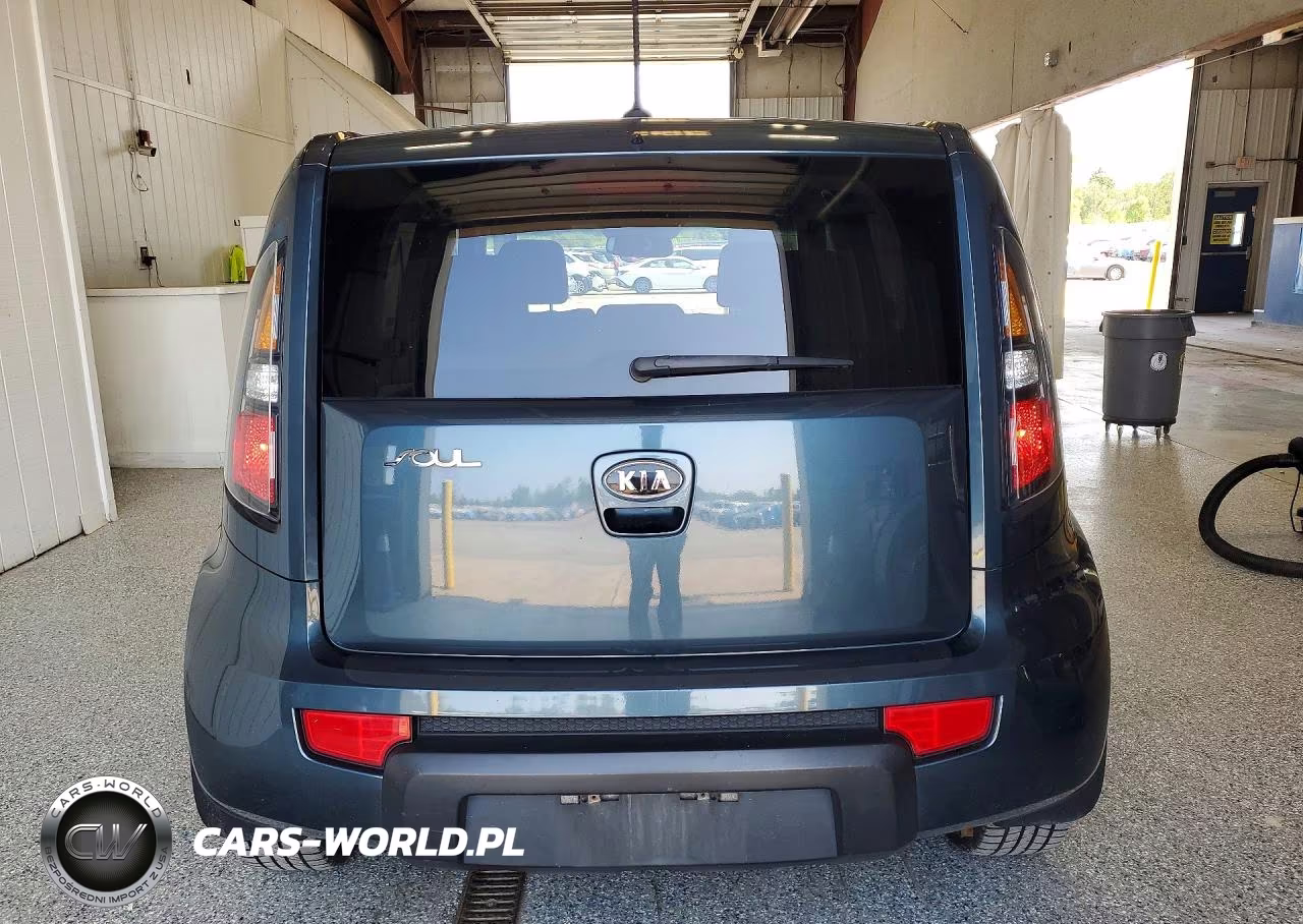 2011 Kia Soul + VIN:KNDJT2A27B7205865 - 6
