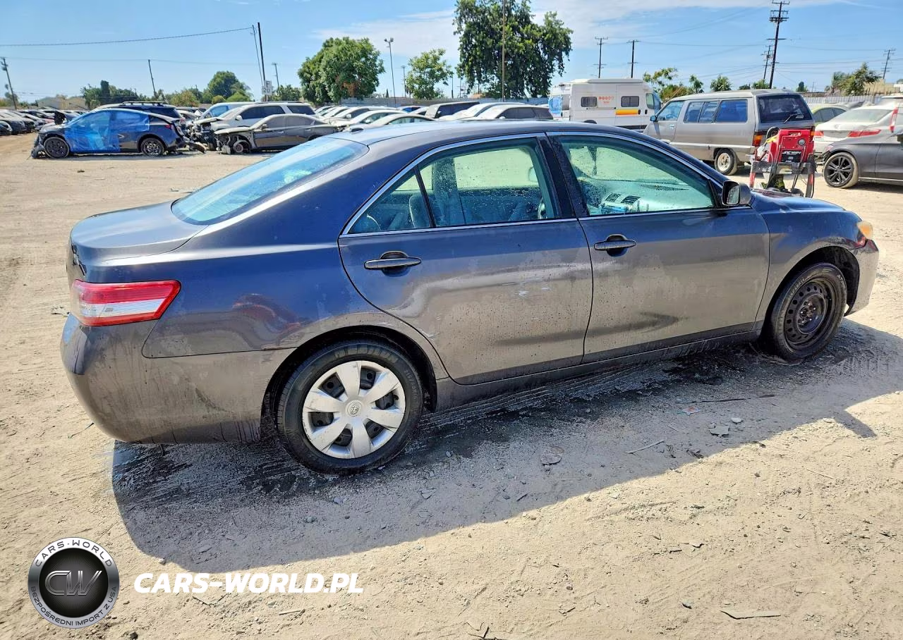 2010 Toyota Camry Le VIN:4T1BF3EKXAU006963 - 3