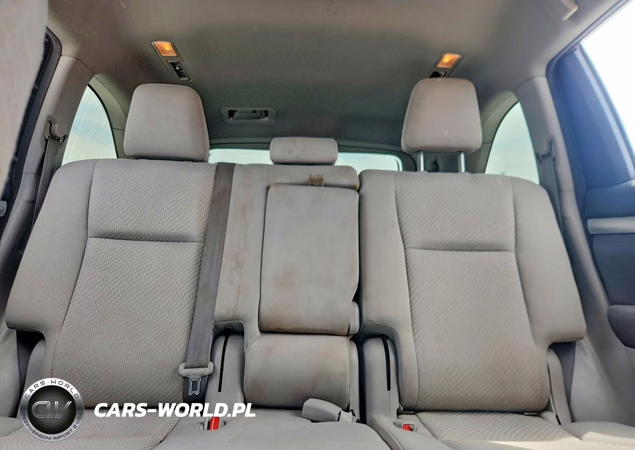 2018 Toyota Highlander Le VIN:5TDZZRFH1JS235424 - 10
