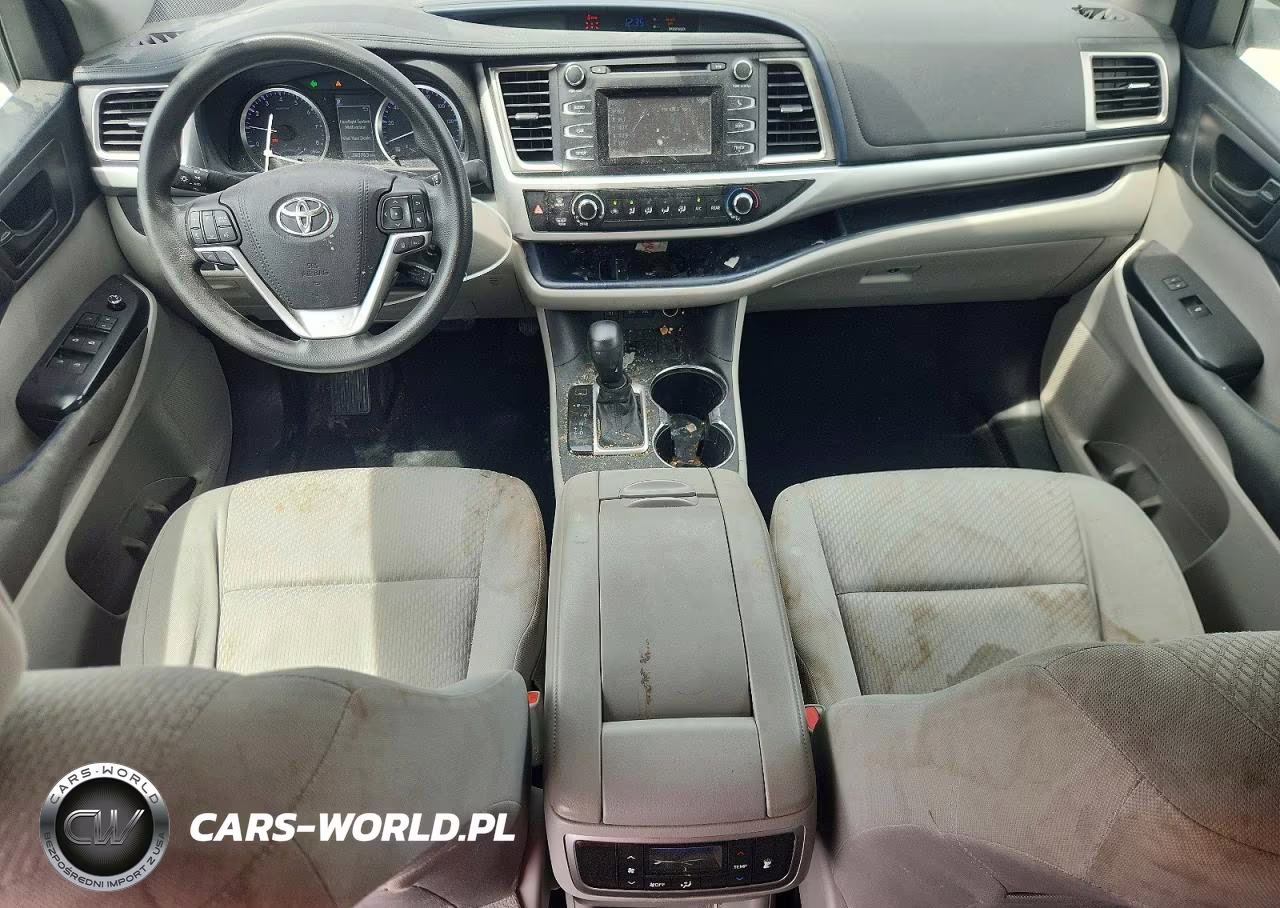 2018 Toyota Highlander Le VIN:5TDZZRFH1JS235424 - 8