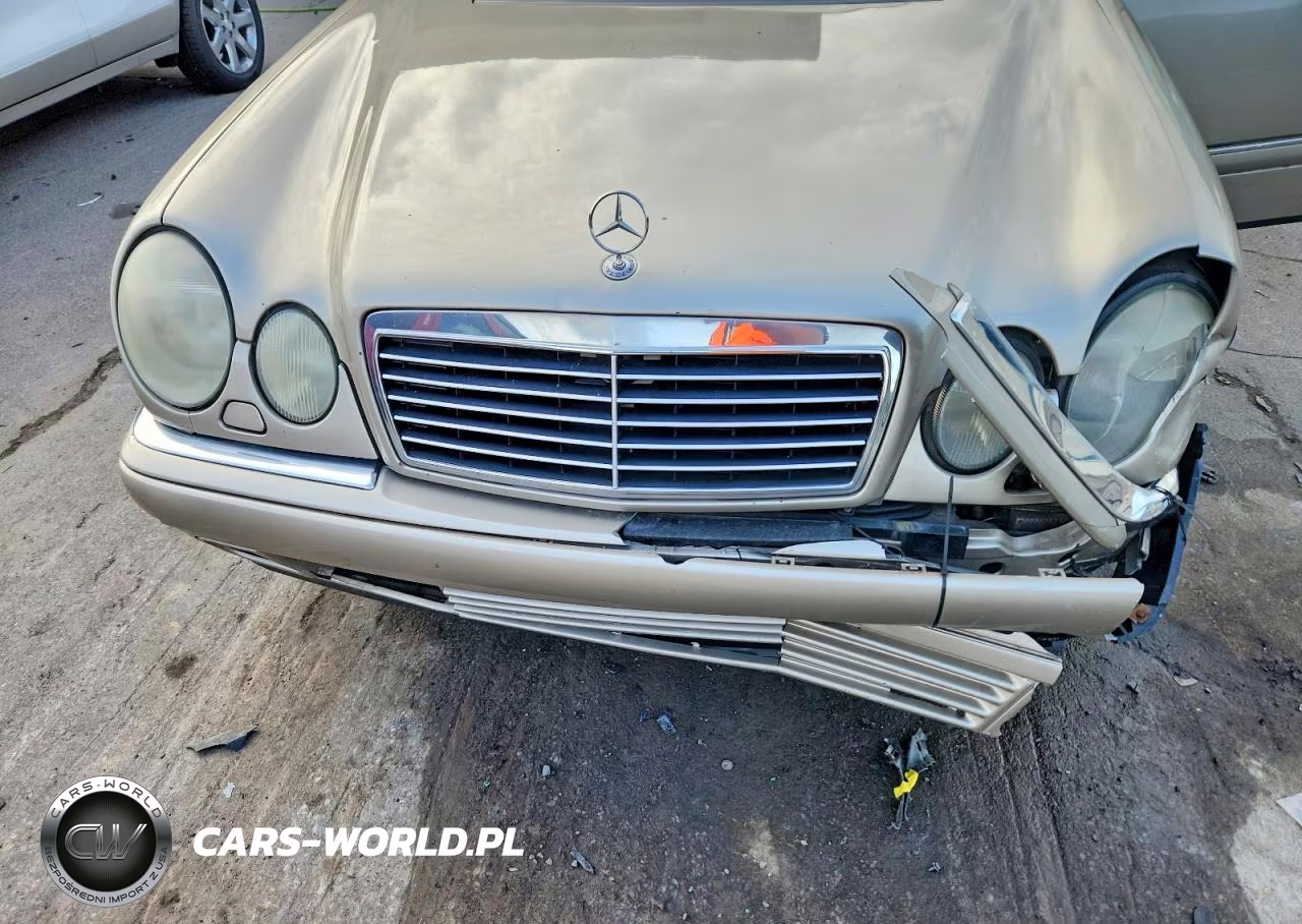 1999 Mercedes-Benz E 320 4Matic VIN:WDBJF82H3XX023468 - 11