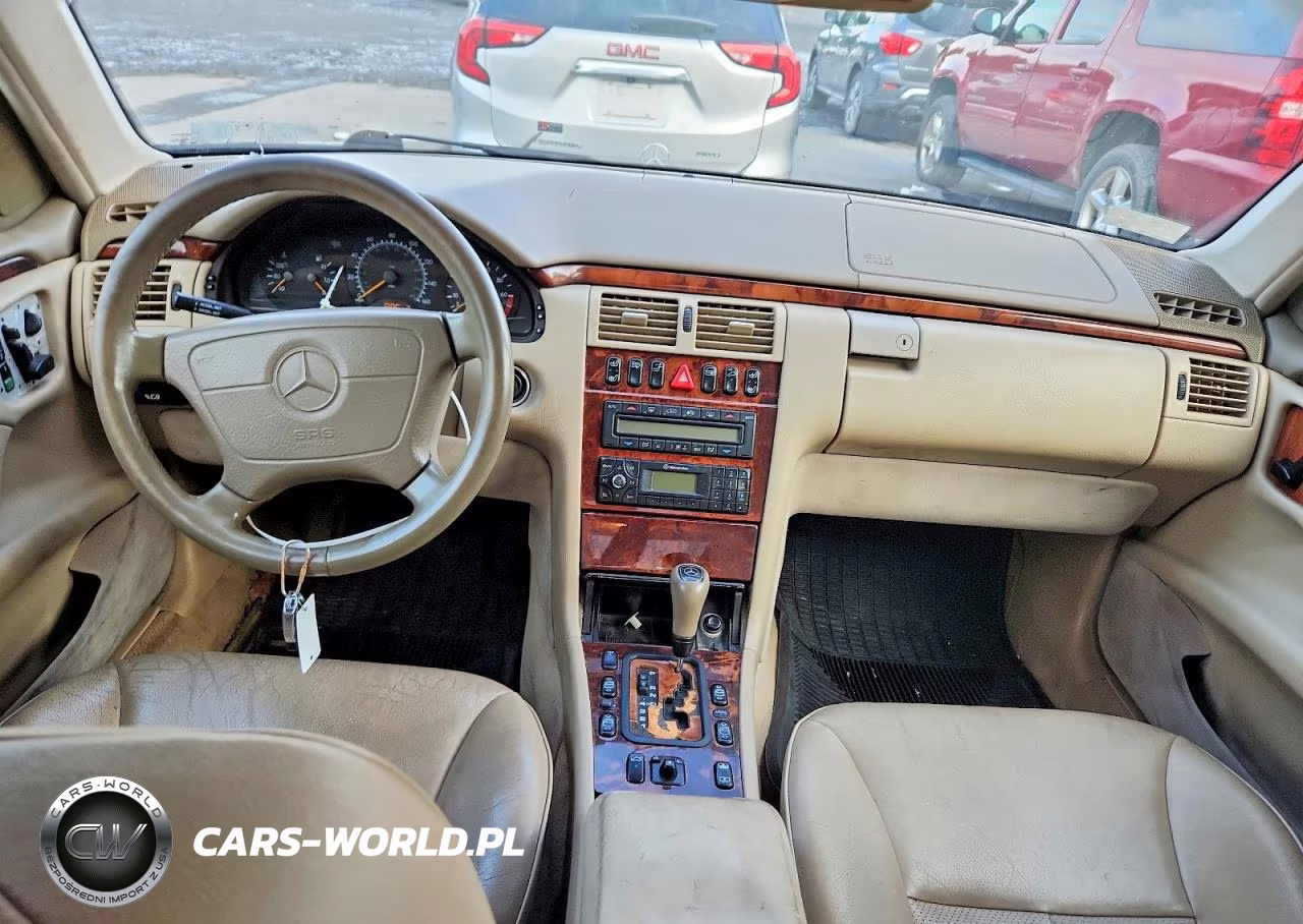1999 Mercedes-Benz E 320 4Matic VIN:WDBJF82H3XX023468 - 8