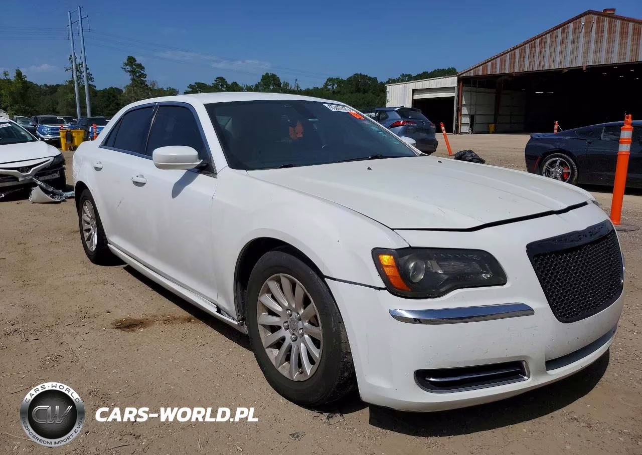 2014 Chrysler 300 VIN:2C3CCAAG8EH244508 - 4