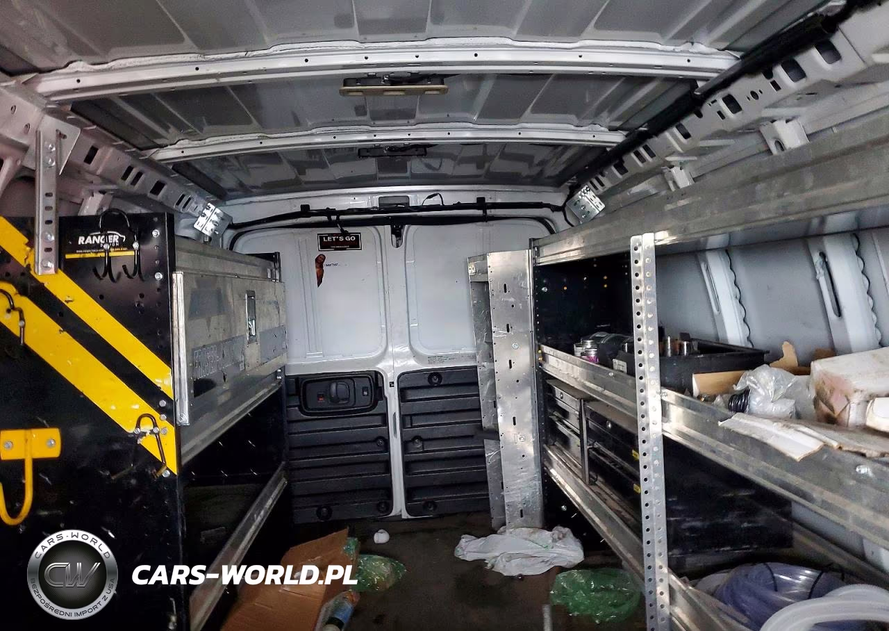 2021 Chevrolet Express G2500 VIN:1GCWGAFP1M1162378 - 10