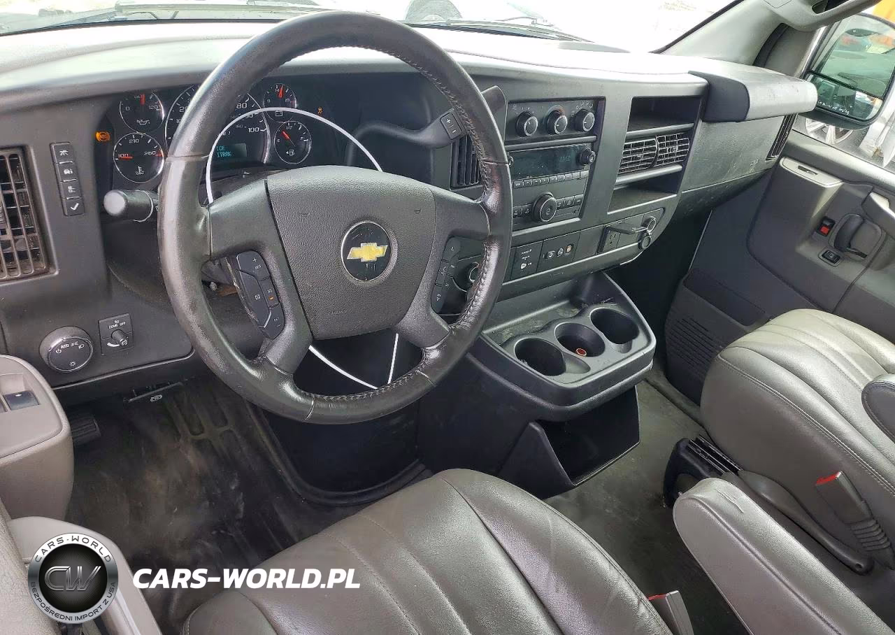 2021 Chevrolet Express G2500 VIN:1GCWGAFP1M1162378 - 8
