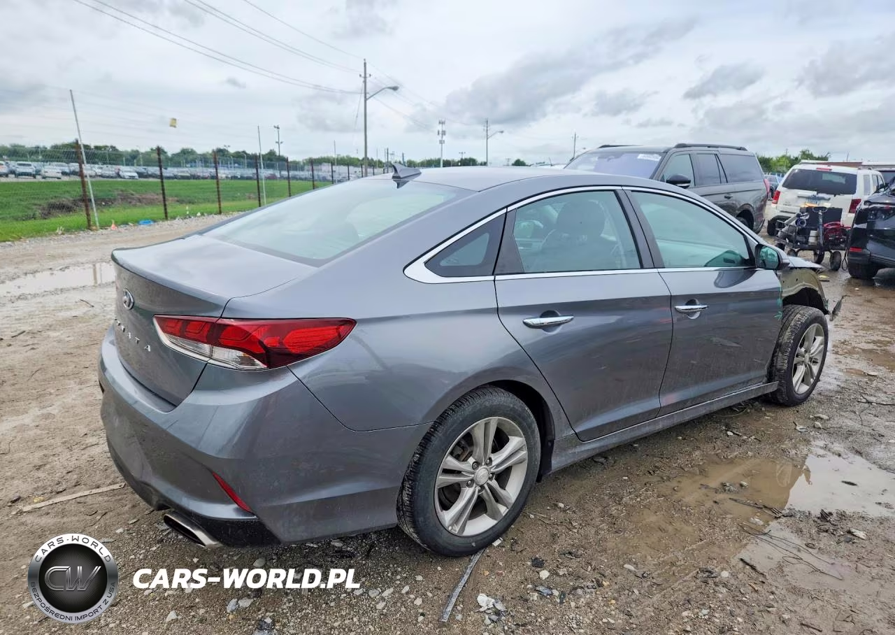 2018 Hyundai Sonata Sel+ VIN:5NPE34AF6JH720396 - 3