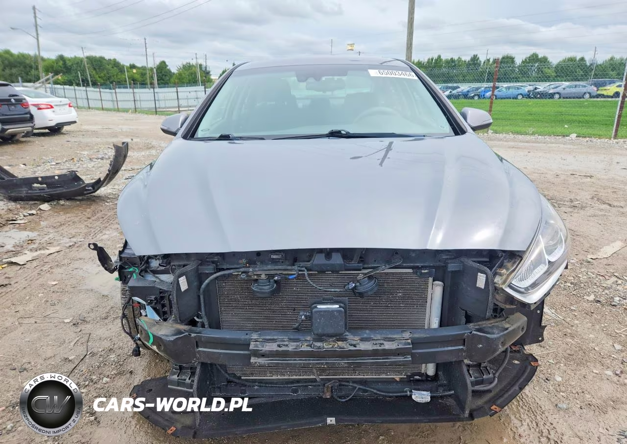2018 Hyundai Sonata Sel+ VIN:5NPE34AF6JH720396 - 5