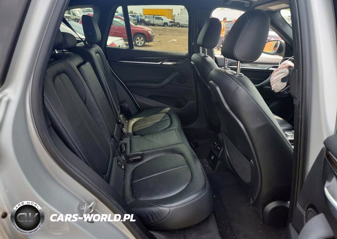 2018 BMW X1 xDrive28I VIN:WBXHT3C32J5L27931 - 11