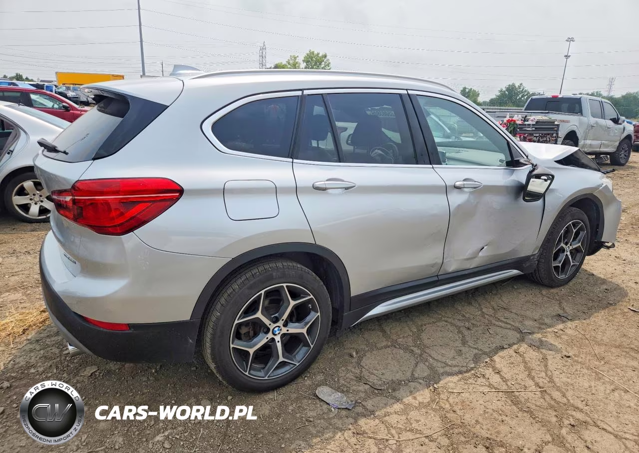 2018 BMW X1 xDrive28I VIN:WBXHT3C32J5L27931 - 3
