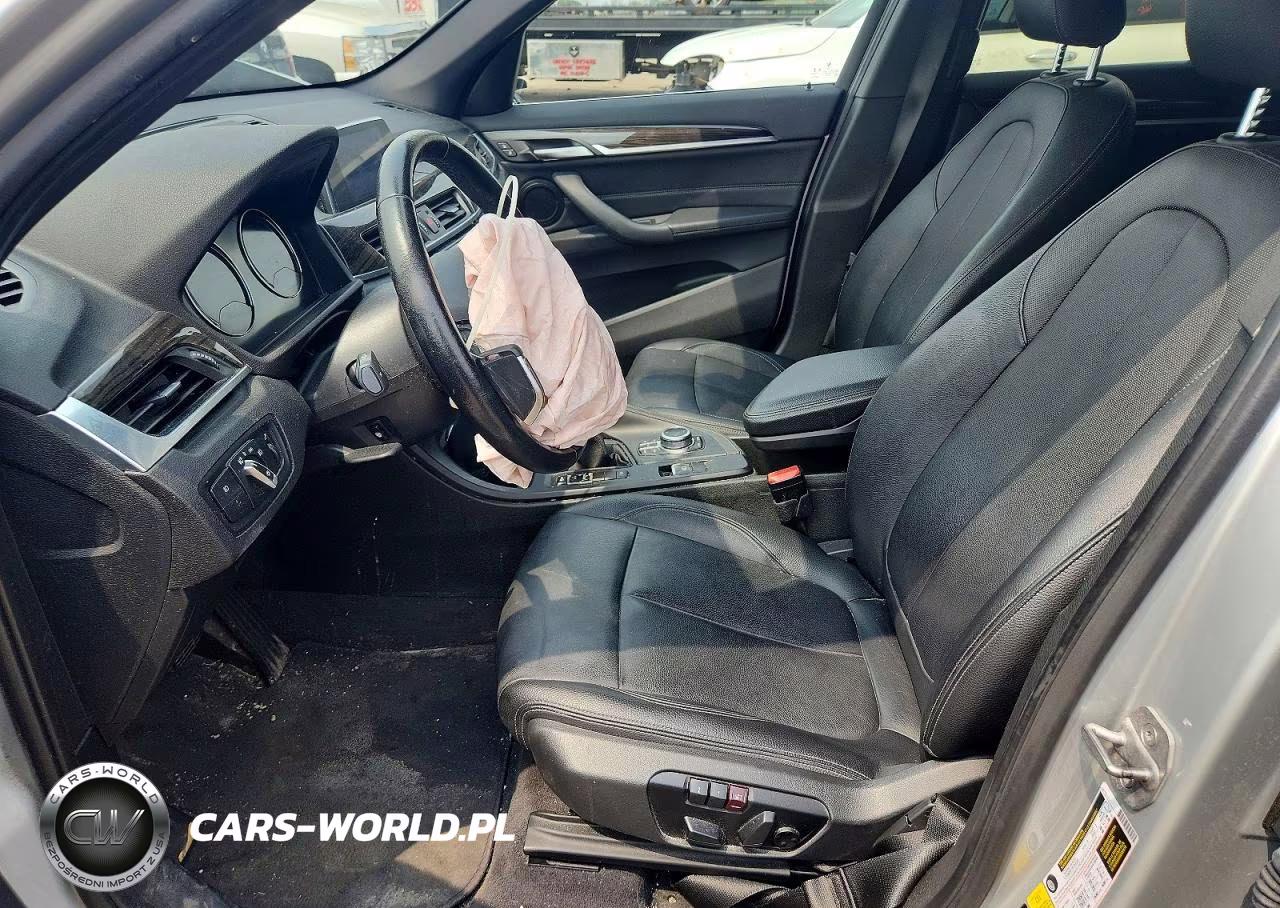 2018 BMW X1 xDrive28I VIN:WBXHT3C32J5L27931 - 7
