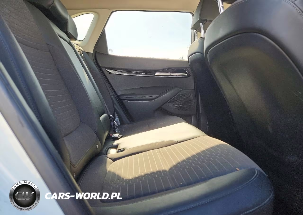 2021 Kia Seltos S VIN:KNDEUCA23M7081147 - 11