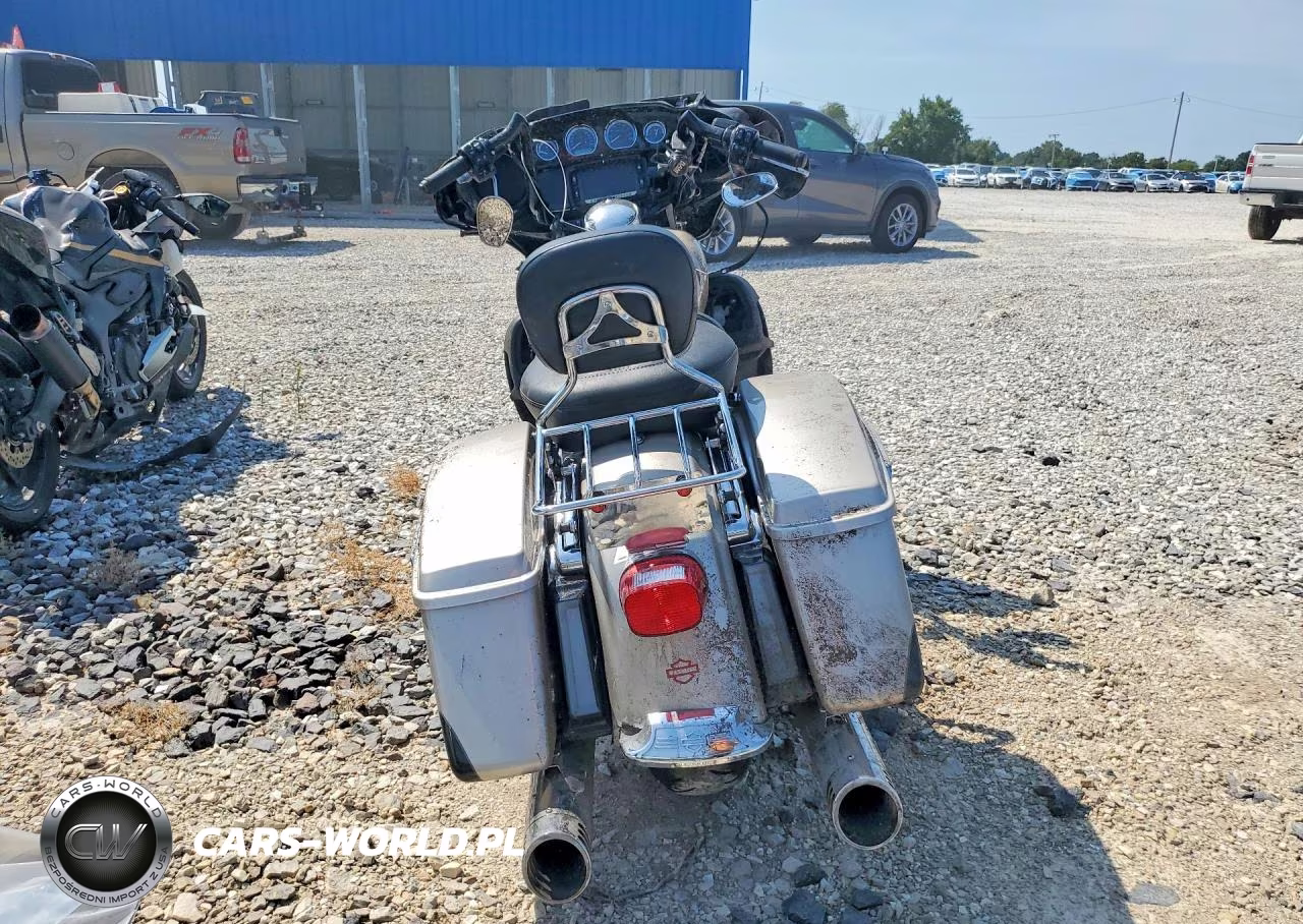 2018 Harley-Davidson Flhtk Ultra Limited VIN:1HD1KED19JB663229 - 4