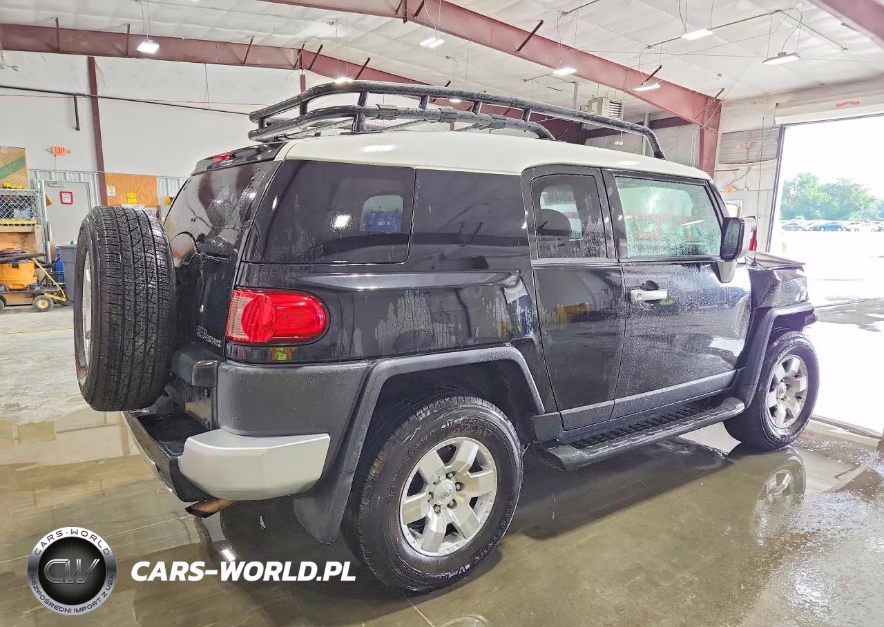 2007 Toyota Fj Cruiser Base VIN:JTEZU11F170012362 - 3