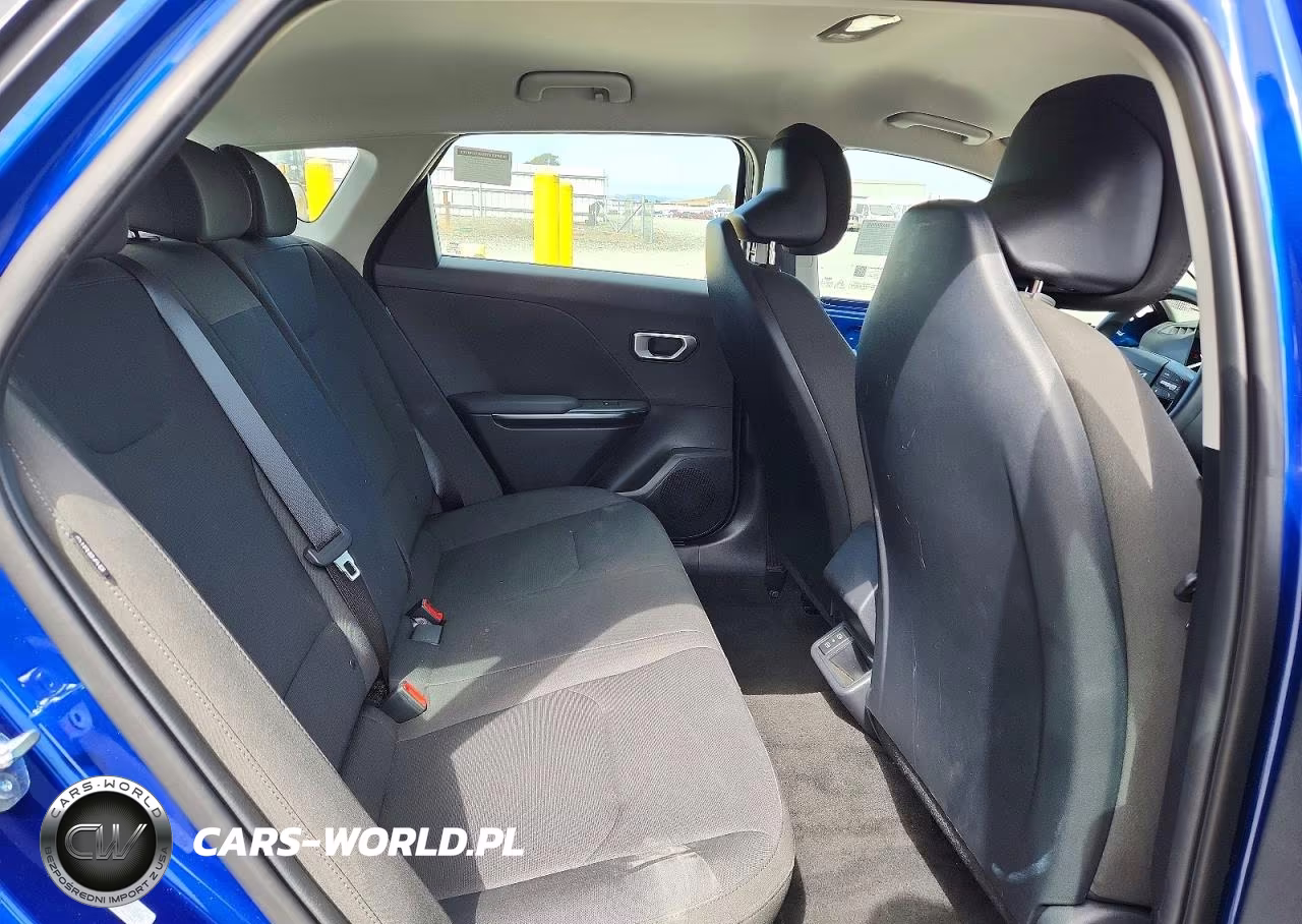 2026 Kia K4 Lxs VIN:3KPFT4DE9TE287848 - 10