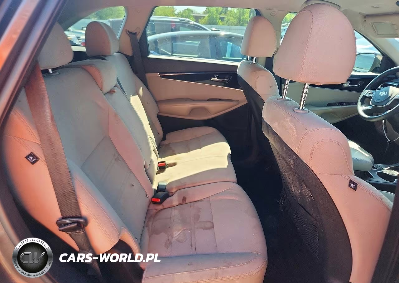 2019 Kia Sorento Lx V6 VIN:5XYPGDA57KG451161 - 11