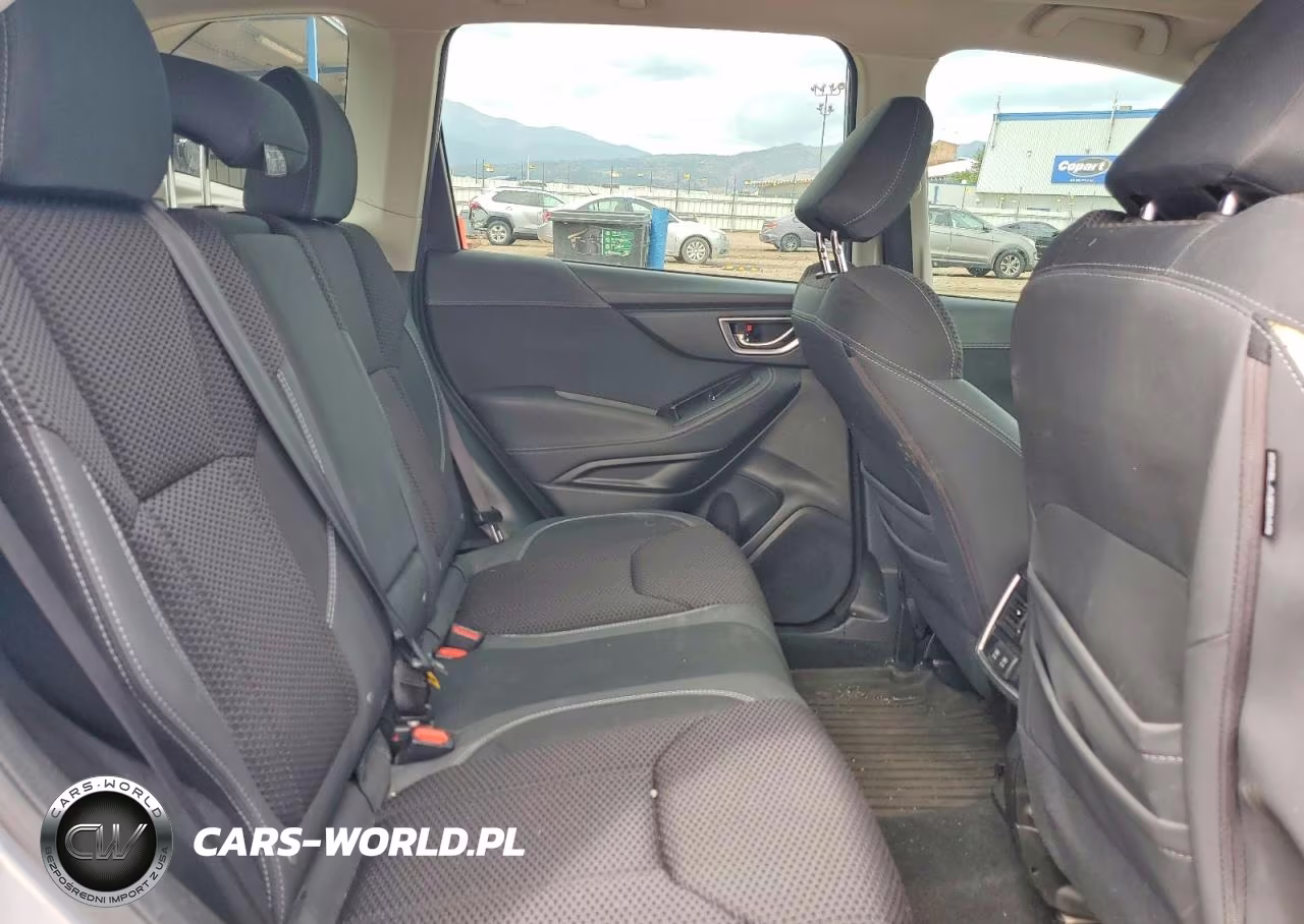 2020 Subaru Forester Premium VIN:JF2SKAJC1LH549814 - 11