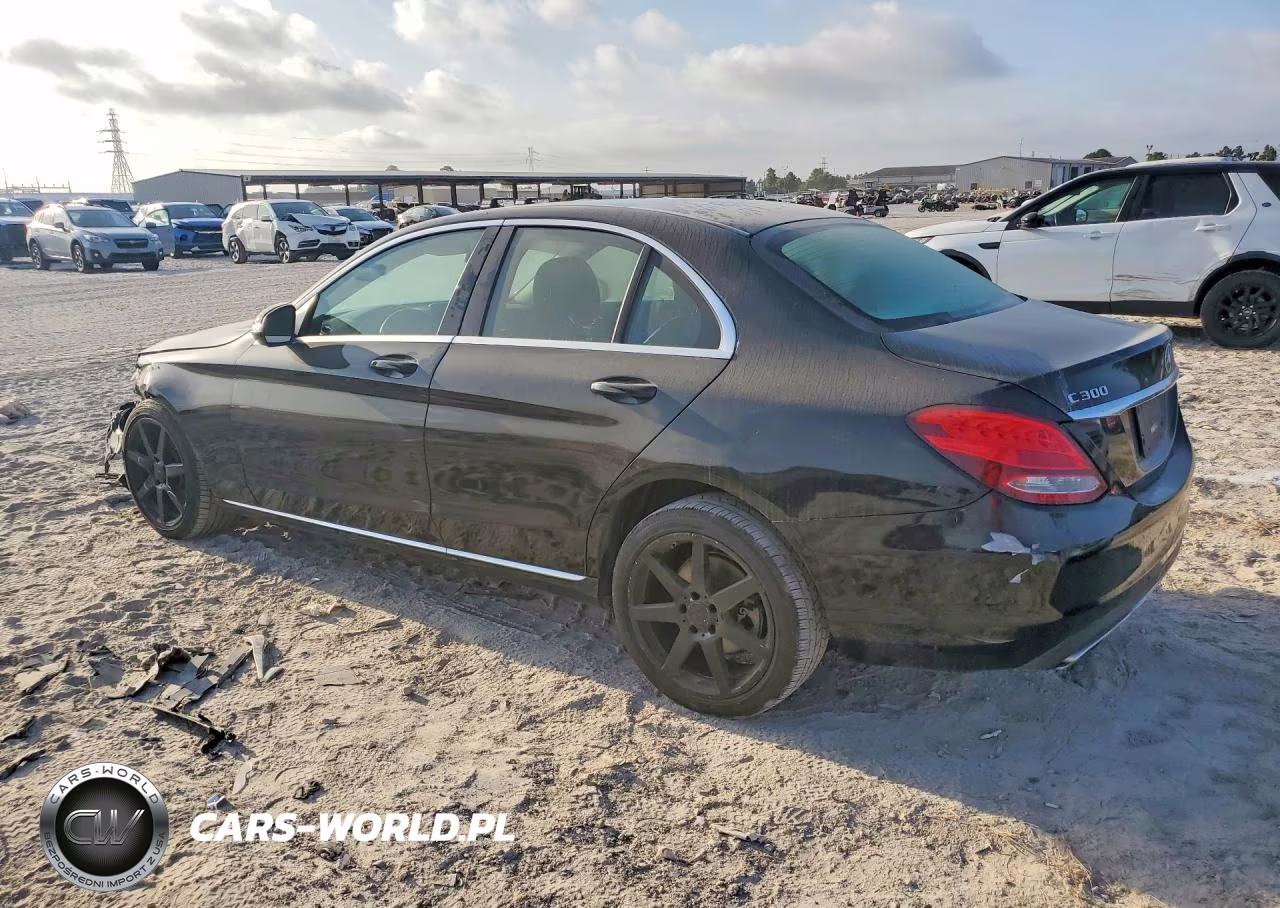 2015 Mercedes-Benz C 300 4Matic VIN:55SWF4KB6FU015996 - 2