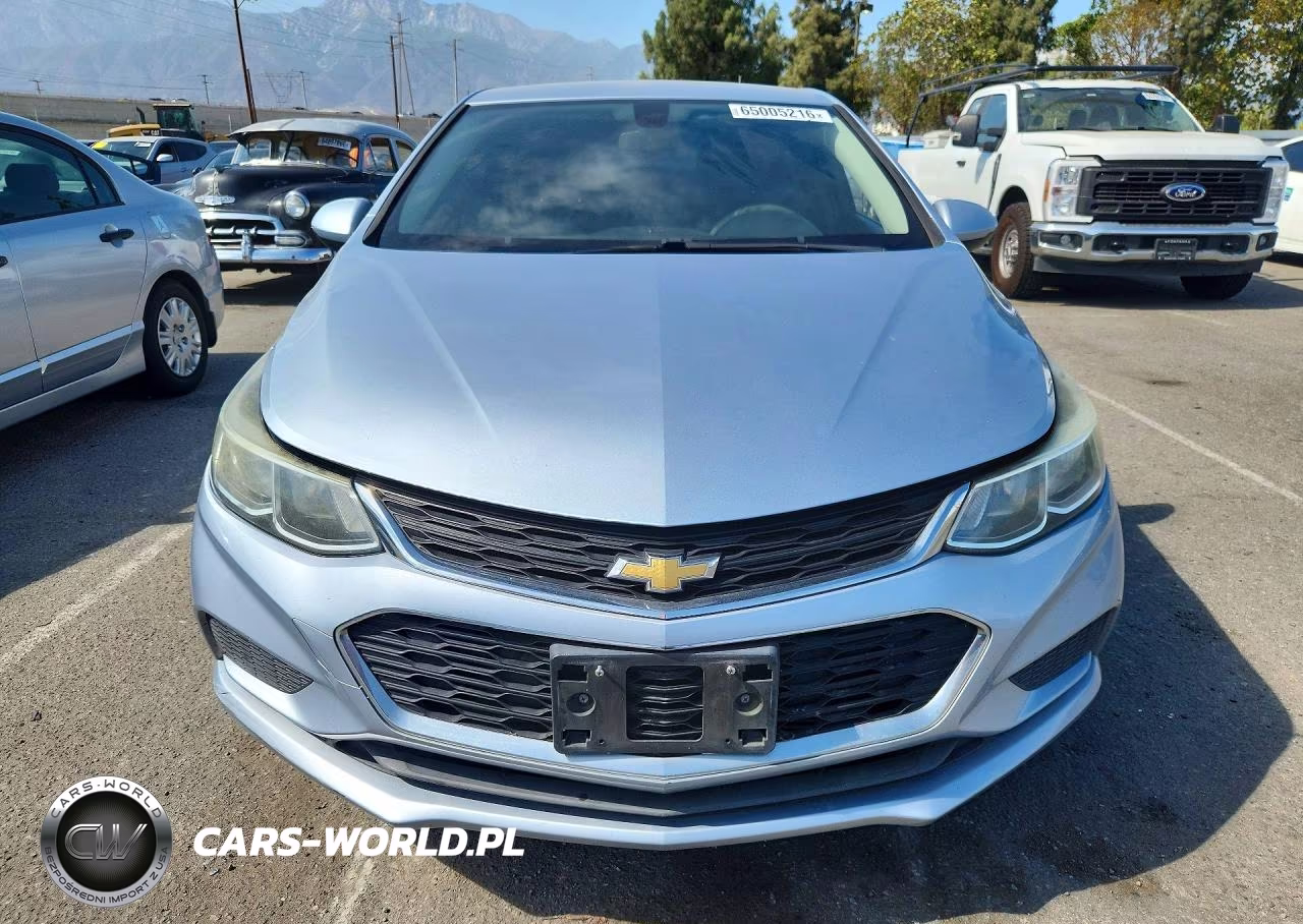 2017 Chevrolet Cruze Ls VIN:1G1BC5SM5H7152218 - 5
