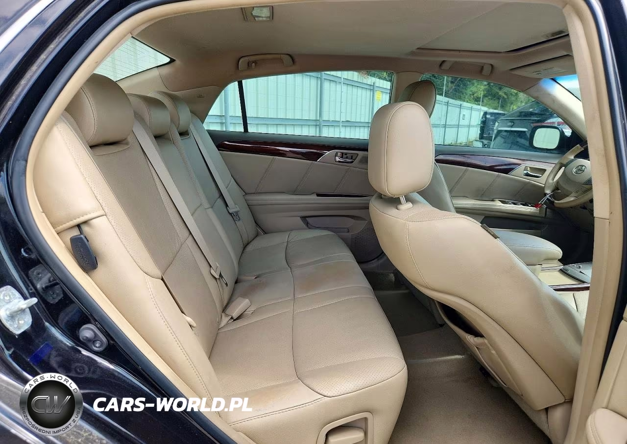 2010 Toyota Avalon Limited VIN:4T1BK3DB8AU355925 - 10