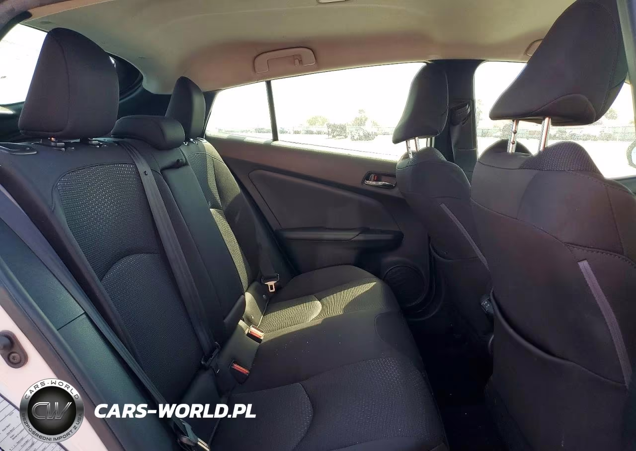 2021 Toyota Prius Le VIN:JTDKAMFU3M3144153 - 10