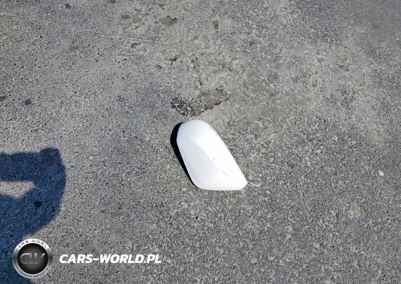 2021 Toyota Prius Le VIN:JTDKAMFU3M3144153 - 12