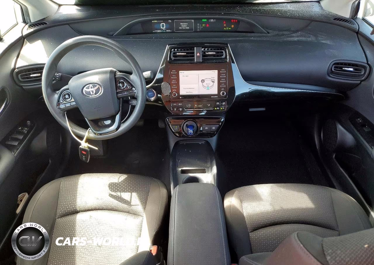 2021 Toyota Prius Le VIN:JTDKAMFU3M3144153 - 8