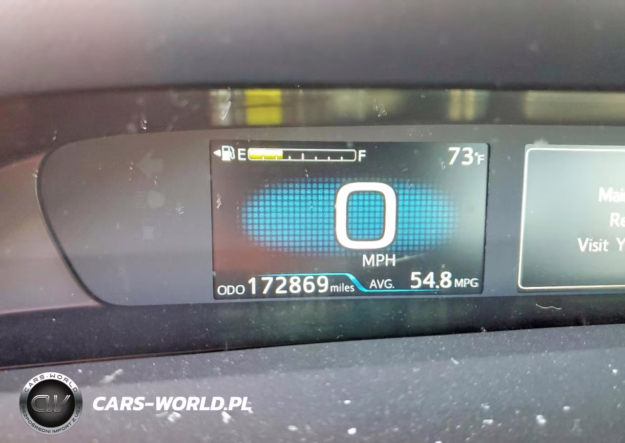 2021 Toyota Prius Le VIN:JTDKAMFU3M3144153 - 9