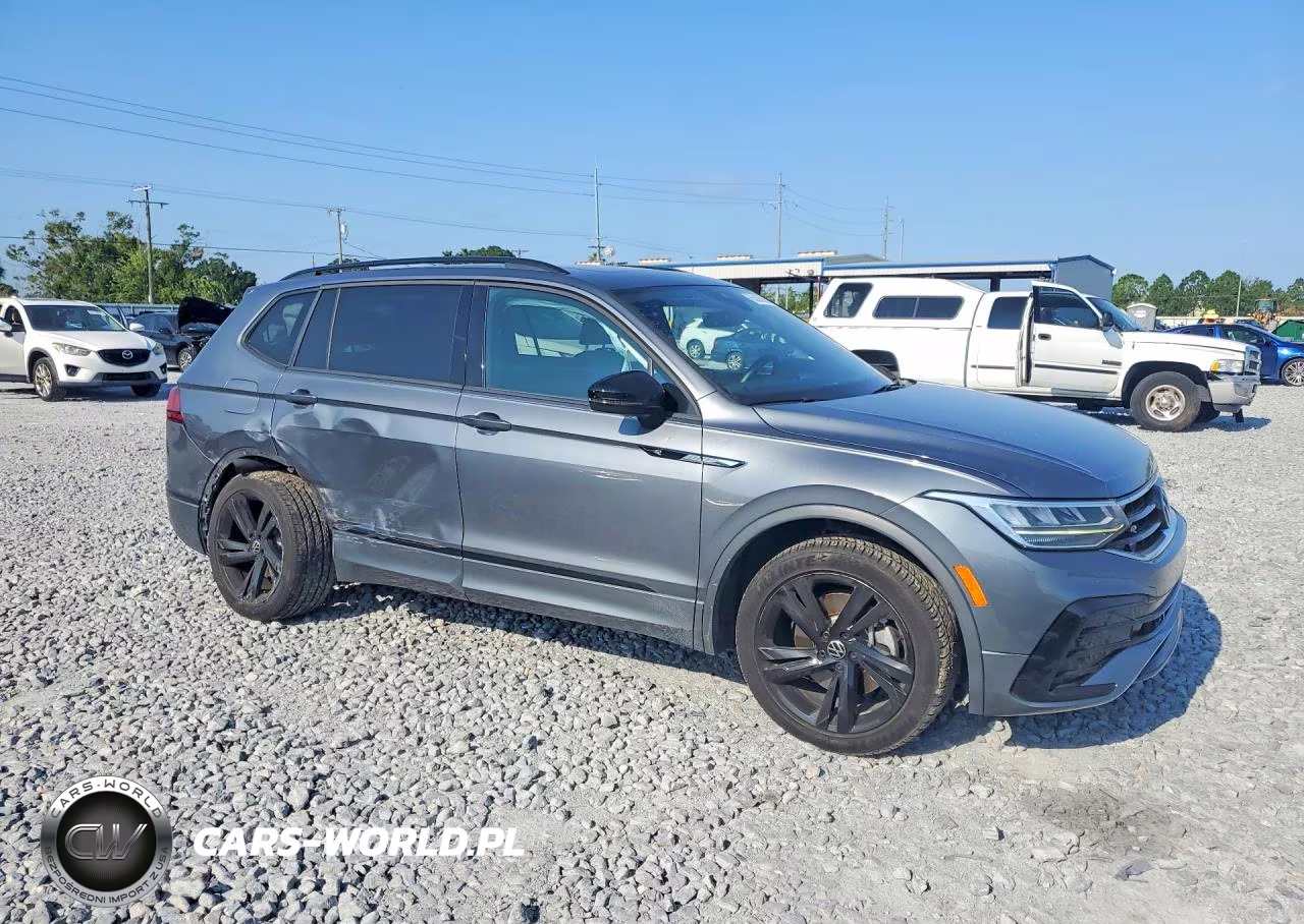 2023 Volkswagen Tiguan Se R-Line Black VIN:3VVCB7AX6PM106103 - 4