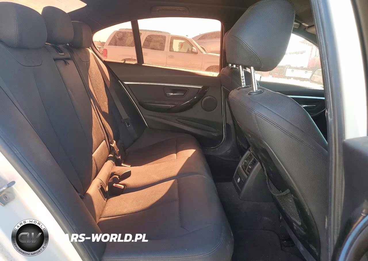 2018 BMW 330 I VIN:WBA8B9G58JNU57983 - 10