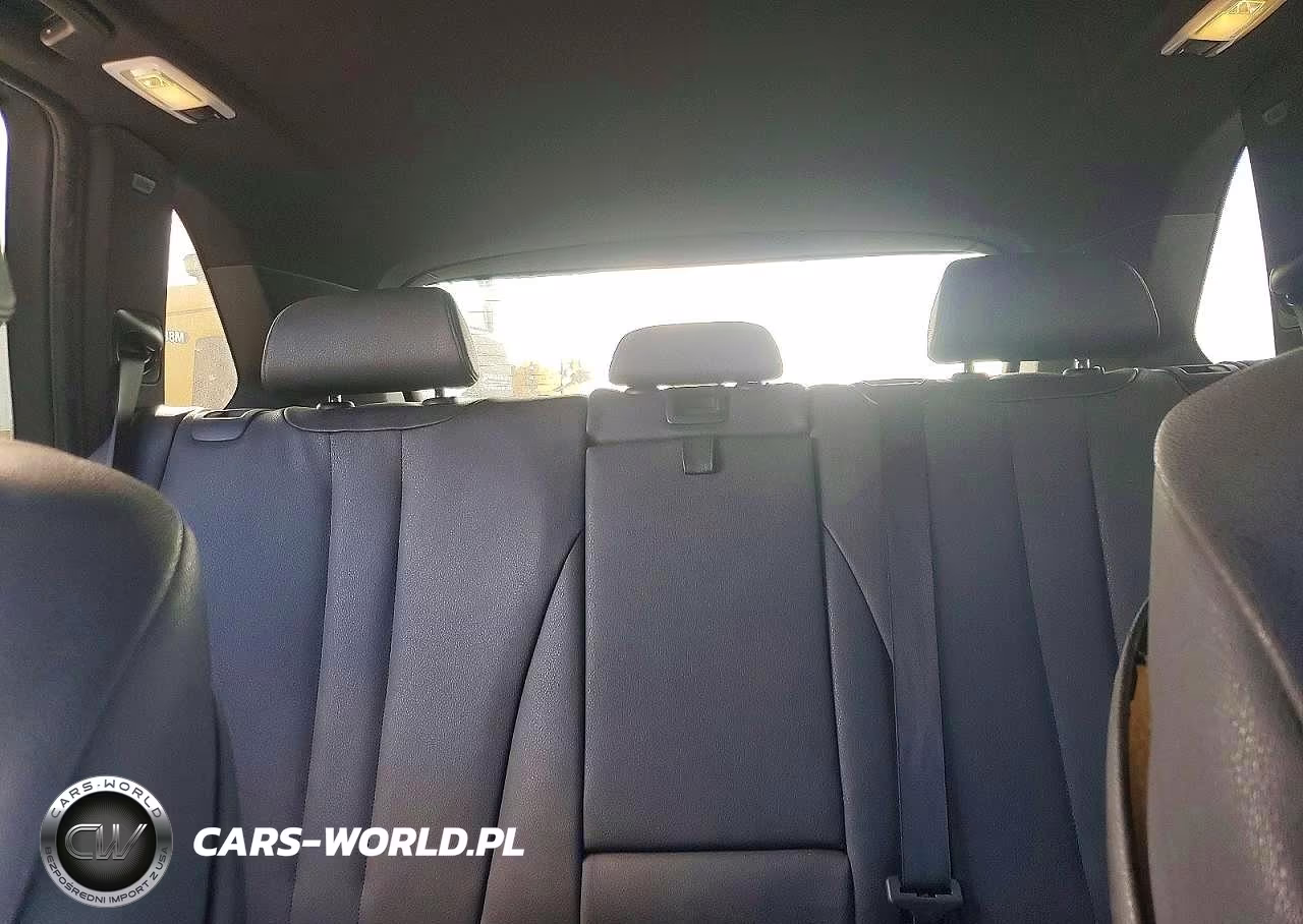 2018 BMW X5 xDrive35I VIN:5UXKR0C52J0X99477 - 10