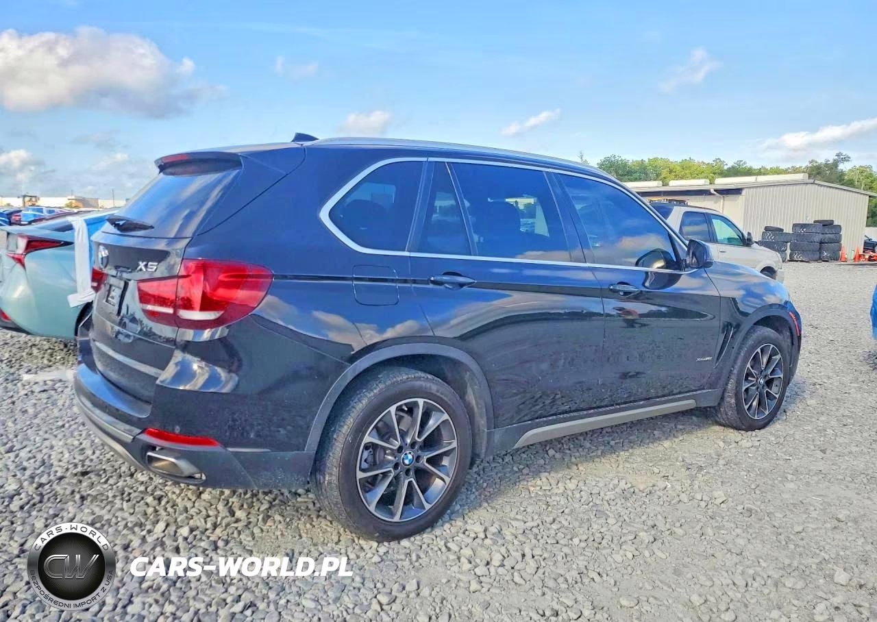 2018 BMW X5 xDrive35I VIN:5UXKR0C52J0X99477 - 3