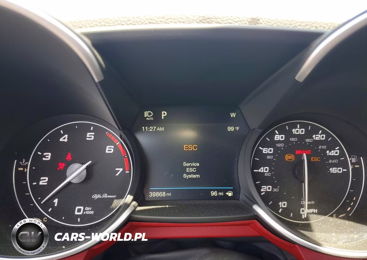 2019 Alfa Romeo Giulia VIN:ZARFAMAN5K7621162 - 9