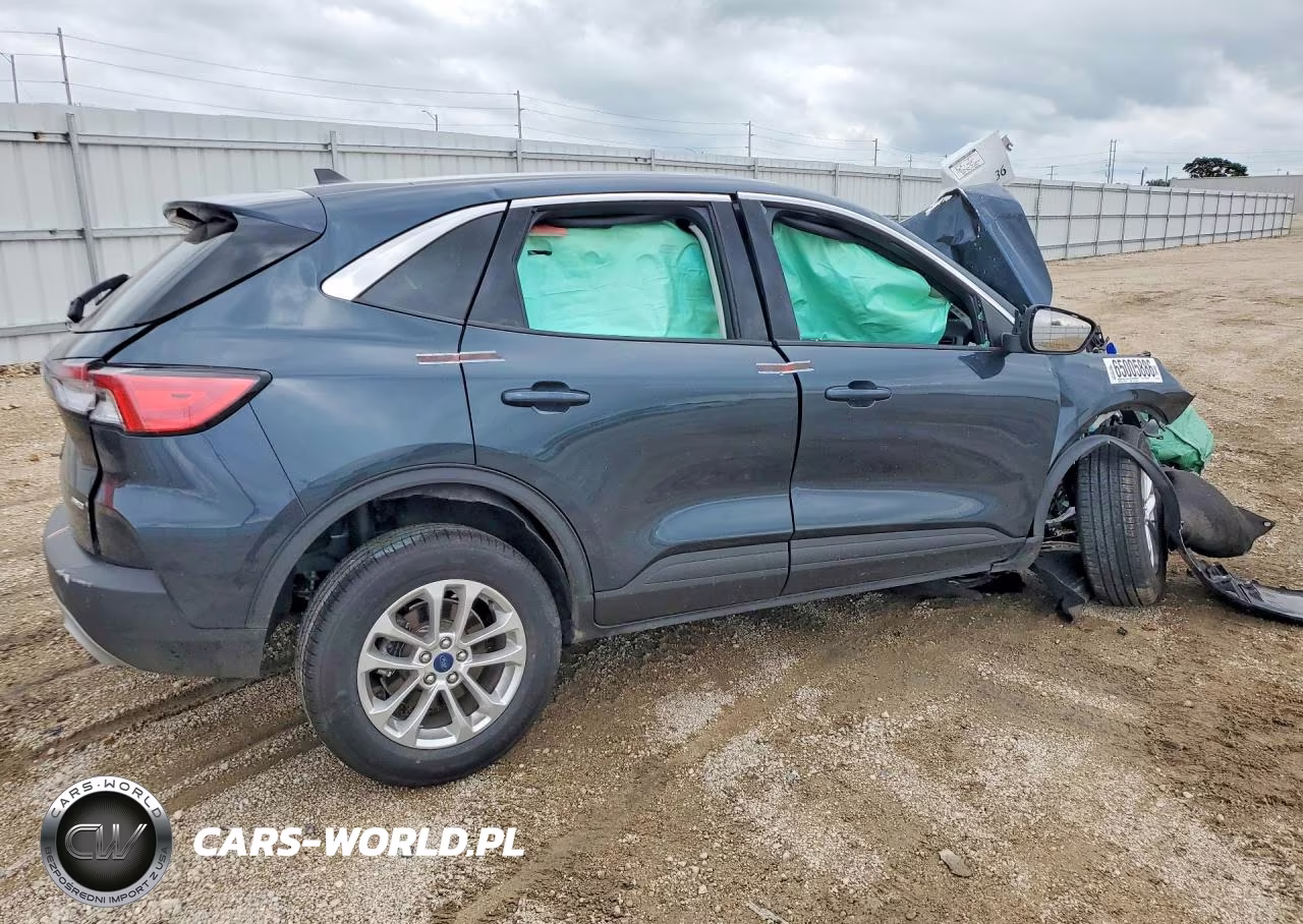 2022 Ford Escape Se VIN:1FMCU9G69NUB57179 - 3