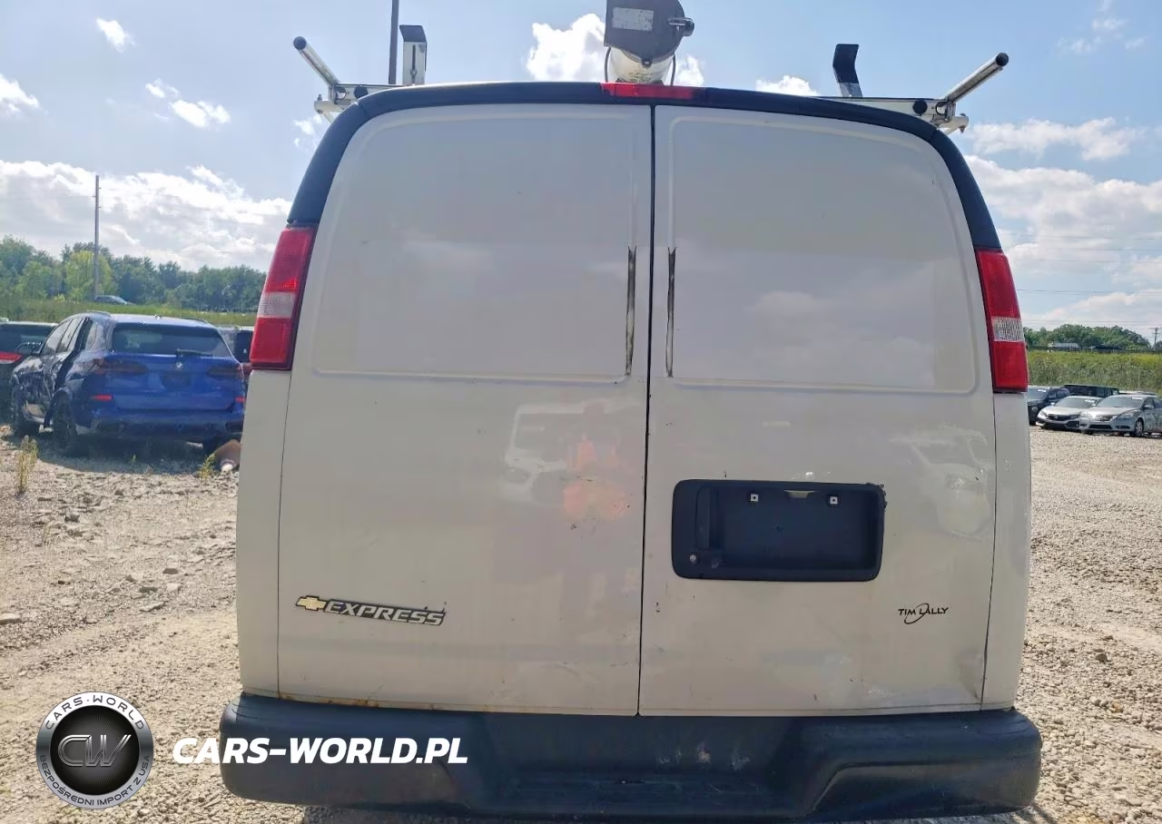 2019 Chevrolet Express G2500 VIN:1GCWGAFP2K1160006 - 10