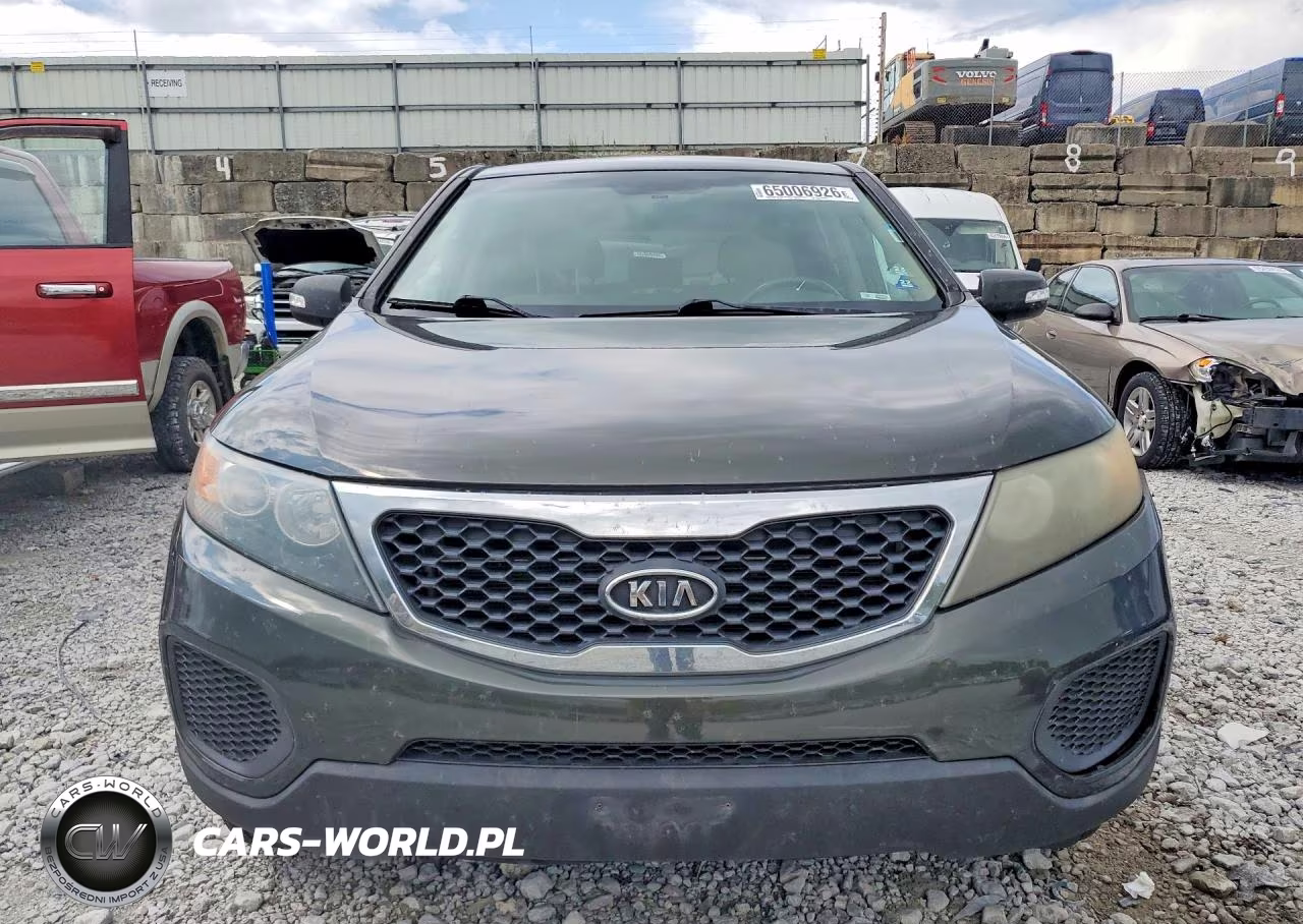 2012 Kia Sorento VIN:5XYKT3A19CG191845 - 5