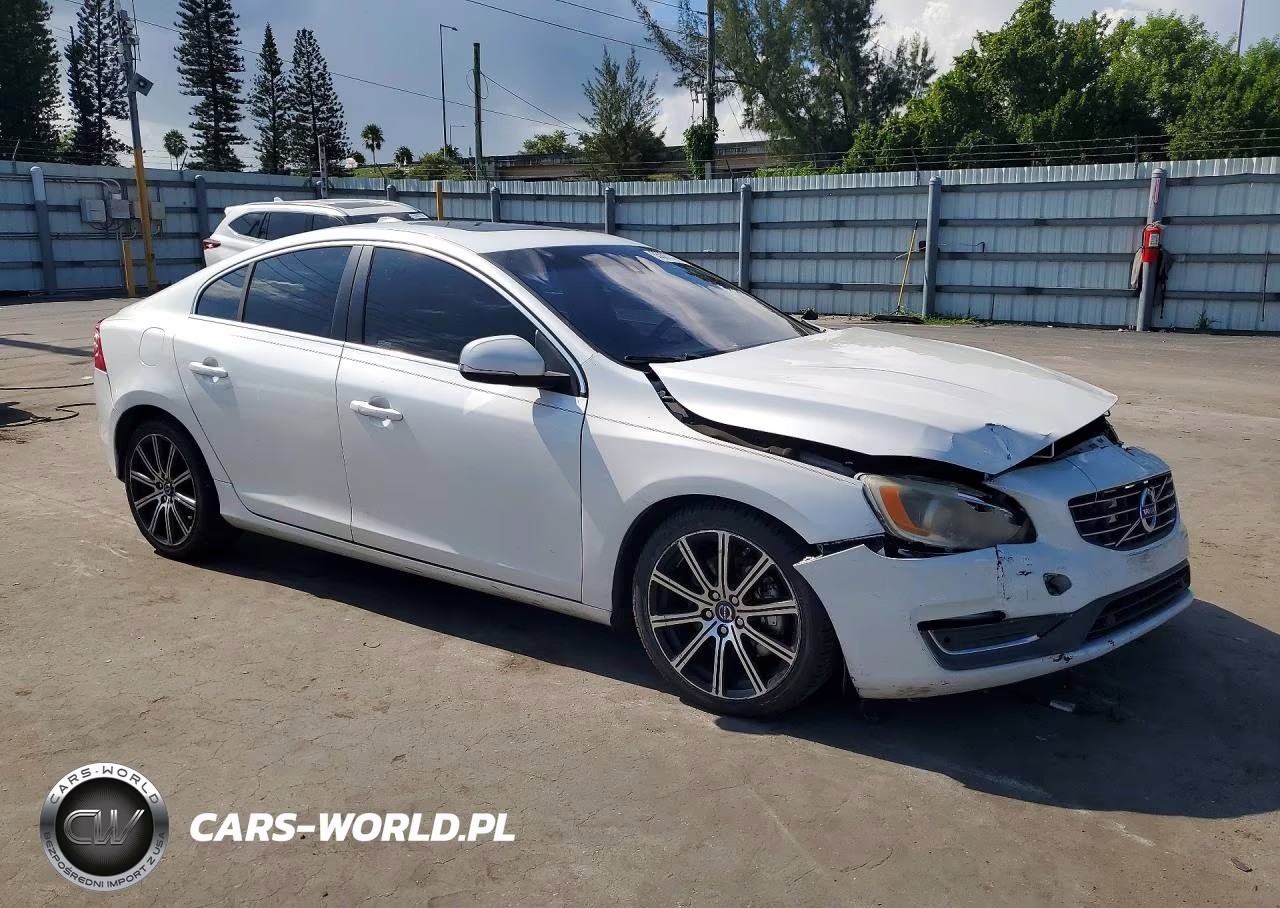 2015 Volvo S60 Premier VIN:YV149MFK7F1341223 - 4