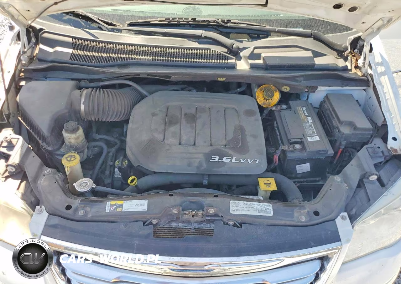 2016 Chrysler Town & Country Touring VIN:2C4RC1BG4GR157870 - 12