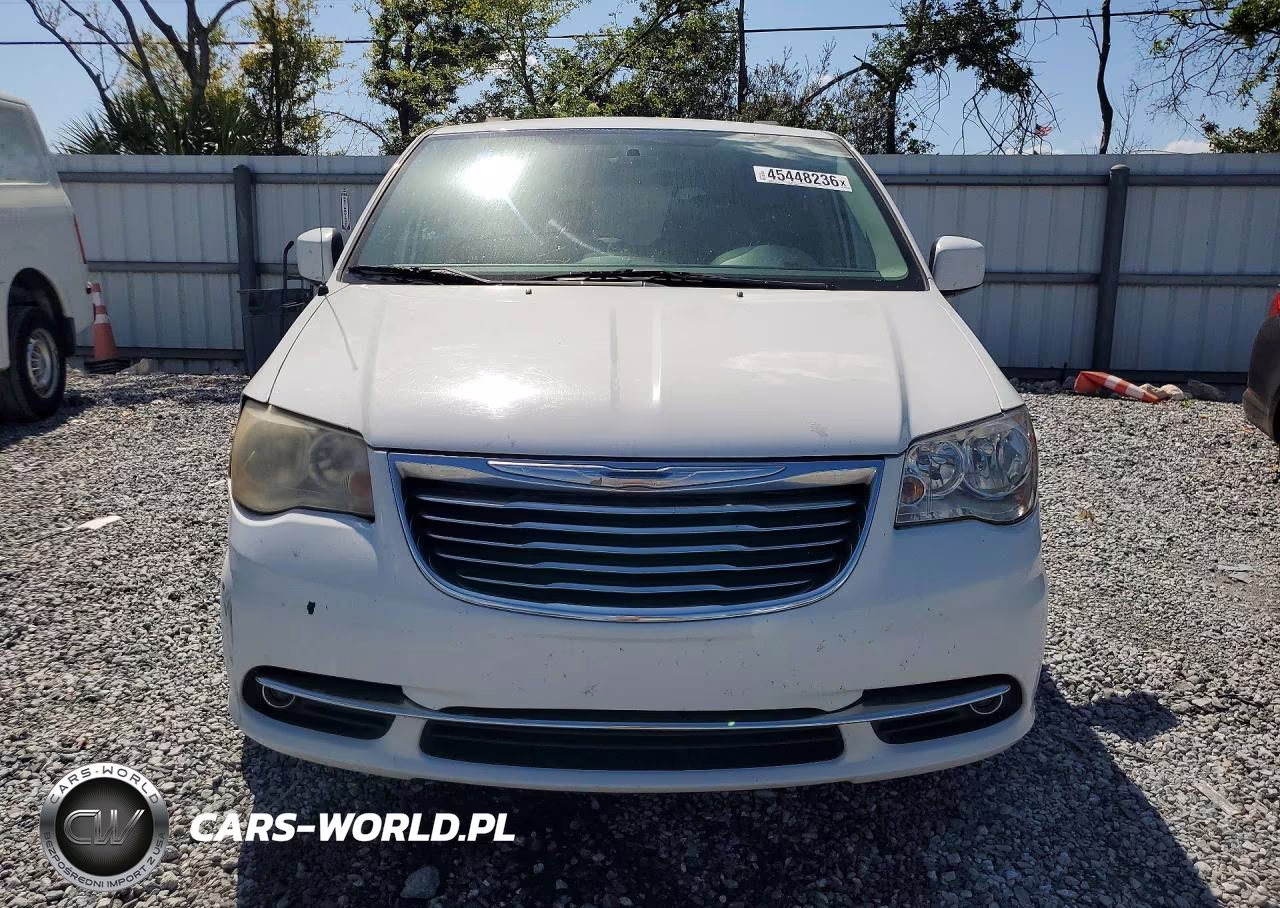 2016 Chrysler Town & Country Touring VIN:2C4RC1BG4GR157870 - 5