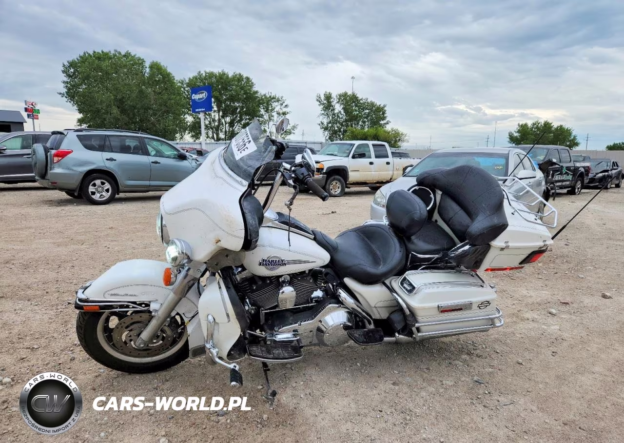 2005 Harley-Davidson Flhtcui VIN:1HD1FCW165Y673399 - 3