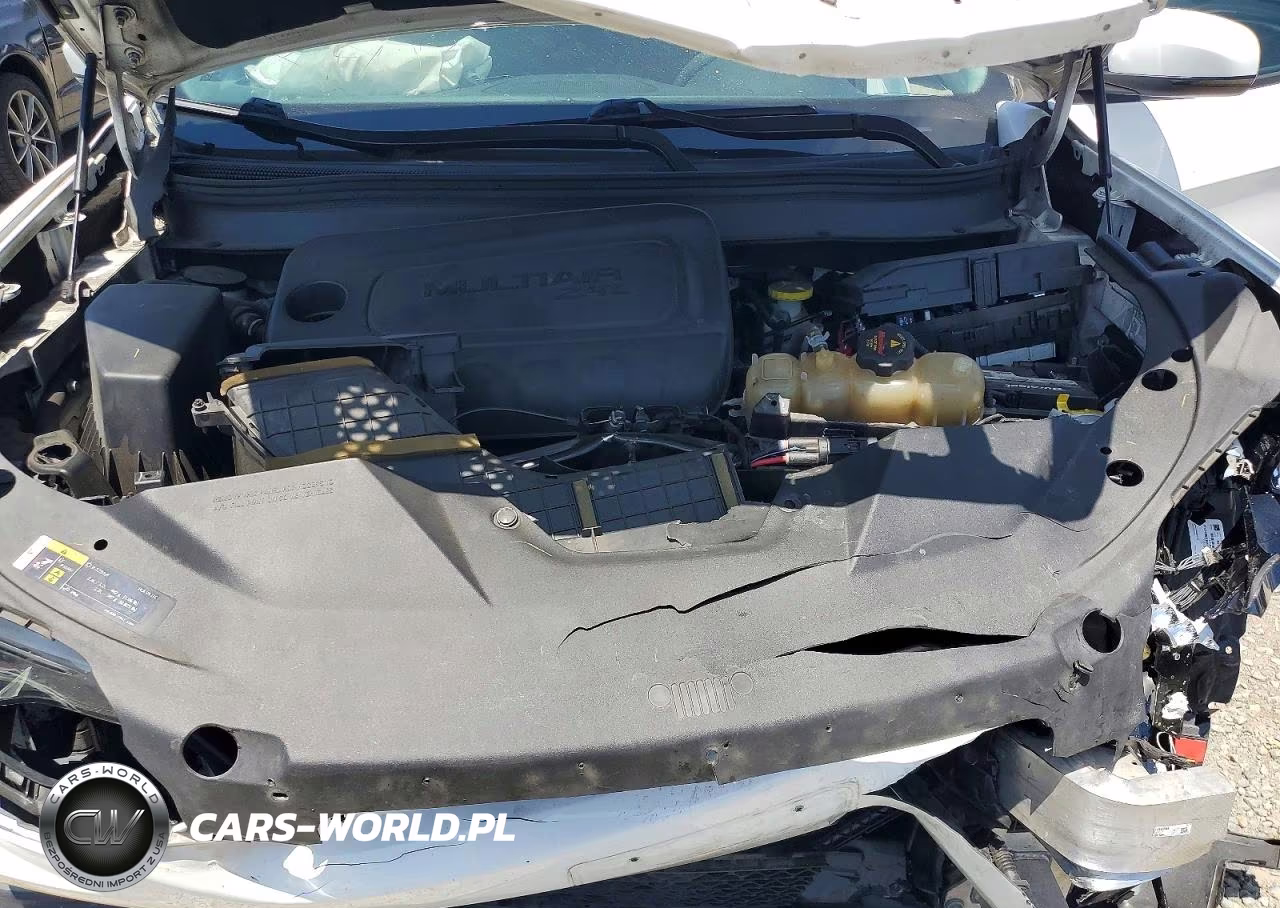 2020 Jeep Cherokee Latitude VIN:1C4PJMCB5LD526802 - 12