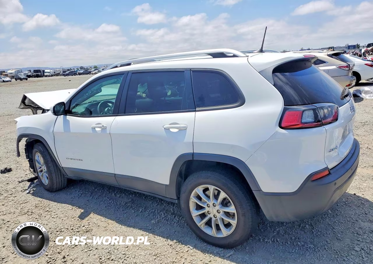 2020 Jeep Cherokee Latitude VIN:1C4PJMCB5LD526802 - 2