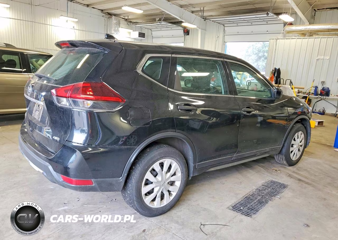 2018 Nissan Rogue S VIN:5N1AT2MV2JC752405 - 3