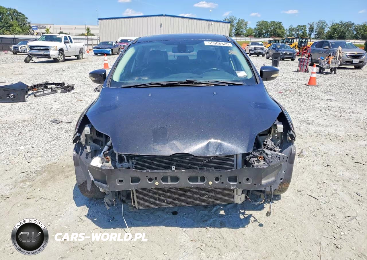 2012 Ford Focus Titanium VIN:1FAHP3J29CL420736 - 5