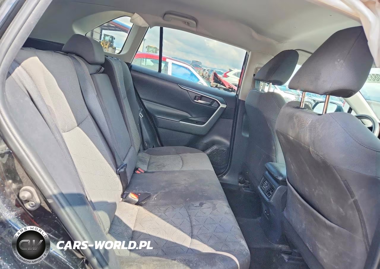 2021 Toyota Rav4 Xle VIN:2T3P1RFV4MW156918 - 10
