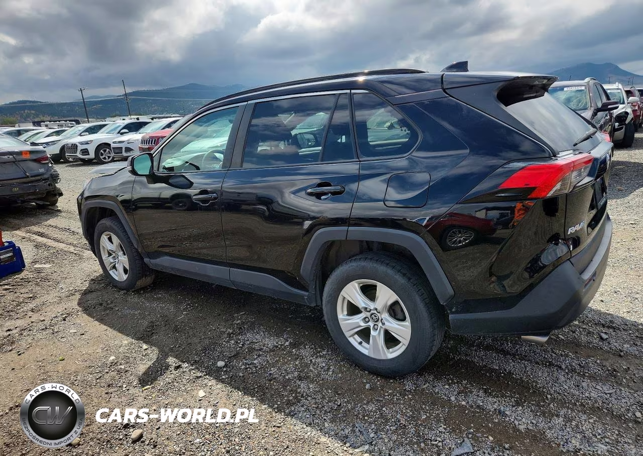2021 Toyota Rav4 Xle VIN:2T3P1RFV4MW156918 - 2